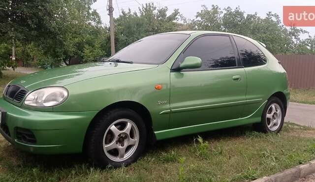 Зеленый ЗАЗ Ланос, объемом двигателя 1.6 л и пробегом 195 тыс. км за 3600 $, фото 1 на Automoto.ua