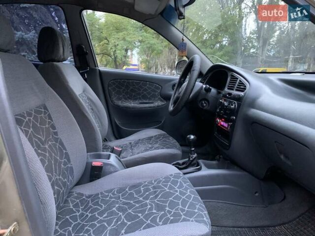 Зеленый ЗАЗ Ланос, объемом двигателя 1.5 л и пробегом 217 тыс. км за 2250 $, фото 7 на Automoto.ua