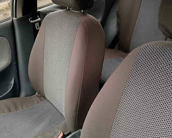 Зелений ЗАЗ Ланос, об'ємом двигуна 1.39 л та пробігом 111 тис. км за 2500 $, фото 8 на Automoto.ua