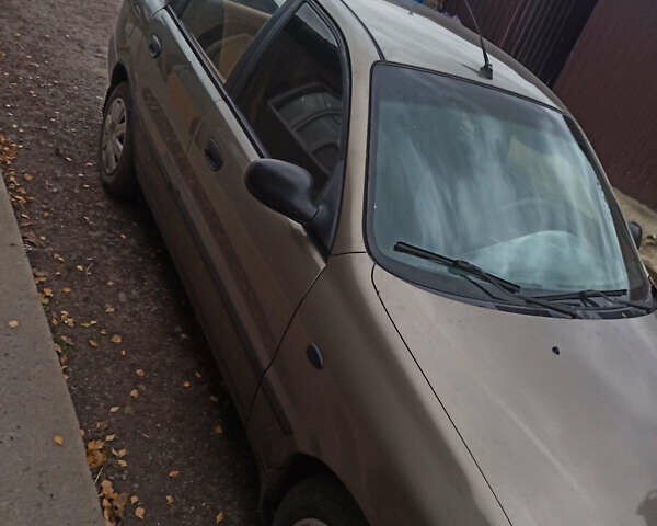 Зелений ЗАЗ Ланос, об'ємом двигуна 1.4 л та пробігом 250 тис. км за 1600 $, фото 2 на Automoto.ua