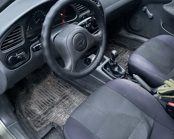 Зелений ЗАЗ Ланос, об'ємом двигуна 1.39 л та пробігом 144 тис. км за 2000 $, фото 5 на Automoto.ua