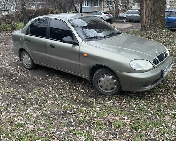 Зелений ЗАЗ Ланос, об'ємом двигуна 1.39 л та пробігом 144 тис. км за 2000 $, фото 3 на Automoto.ua