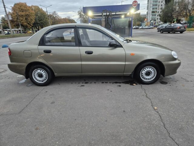 Зелений ЗАЗ Ланос, об'ємом двигуна 1.4 л та пробігом 47 тис. км за 3000 $, фото 1 на Automoto.ua