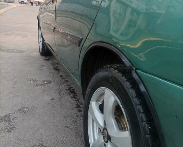 Зелений ЗАЗ Ланос, об'ємом двигуна 1.6 л та пробігом 210 тис. км за 1999 $, фото 2 на Automoto.ua