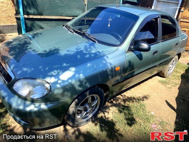 Зеленый ЗАЗ Ланос, объемом двигателя 1.5 л и пробегом 216 тыс. км за 3300 $, фото 1 на Automoto.ua