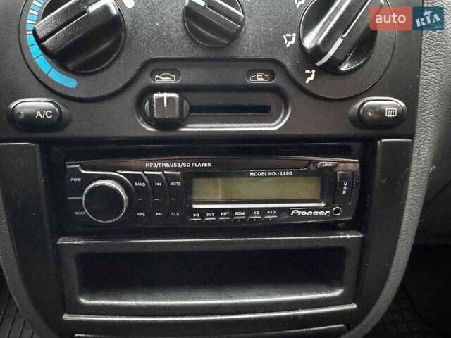 Зеленый ЗАЗ Ланос, объемом двигателя 1.5 л и пробегом 130 тыс. км за 3190 $, фото 17 на Automoto.ua