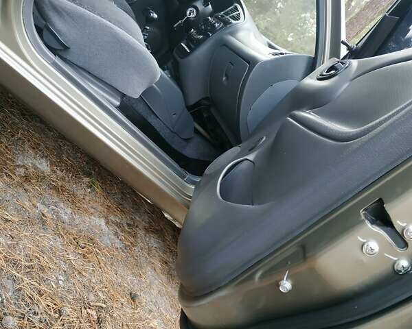 Зеленый ЗАЗ Ланос, объемом двигателя 1.5 л и пробегом 151 тыс. км за 2900 $, фото 26 на Automoto.ua