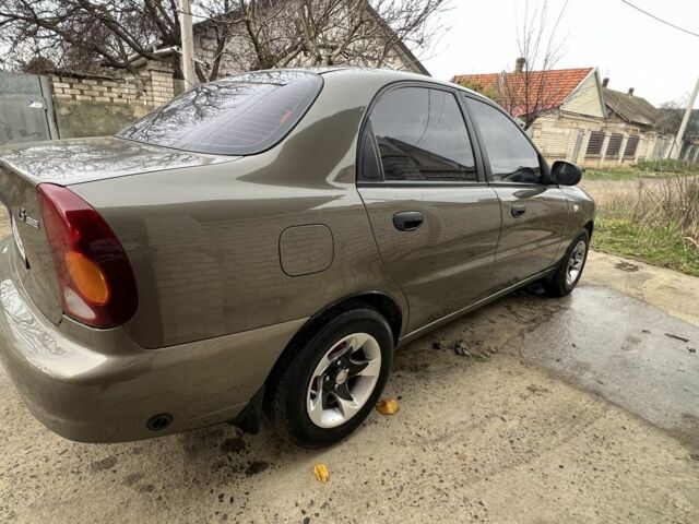 Зелений ЗАЗ Ланос, об'ємом двигуна 1.5 л та пробігом 171 тис. км за 3400 $, фото 3 на Automoto.ua