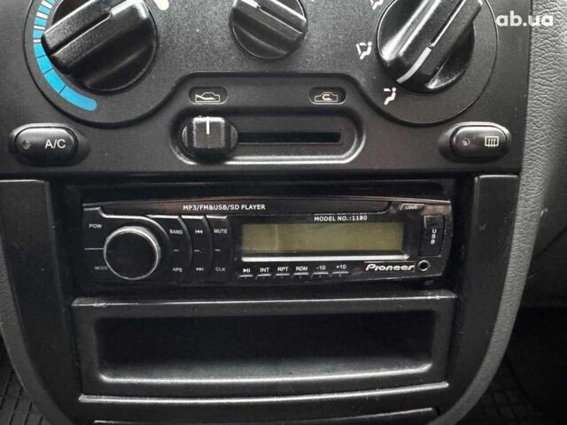 Зеленый ЗАЗ Ланос, объемом двигателя 1.5 л и пробегом 130 тыс. км за 3190 $, фото 17 на Automoto.ua