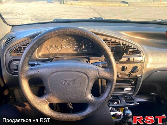 Зеленый ЗАЗ Ланос, объемом двигателя 1.5 л и пробегом 230 тыс. км за 2100 $, фото 5 на Automoto.ua