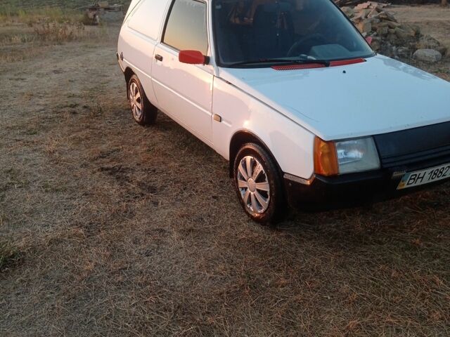 Белый ЗАЗ Нова, объемом двигателя 1.2 л и пробегом 417 тыс. км за 1200 $, фото 5 на Automoto.ua