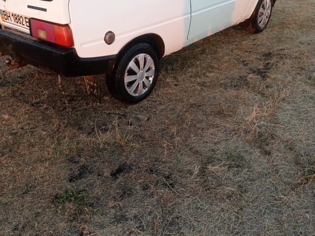 Белый ЗАЗ Нова, объемом двигателя 1.2 л и пробегом 417 тыс. км за 1200 $, фото 2 на Automoto.ua