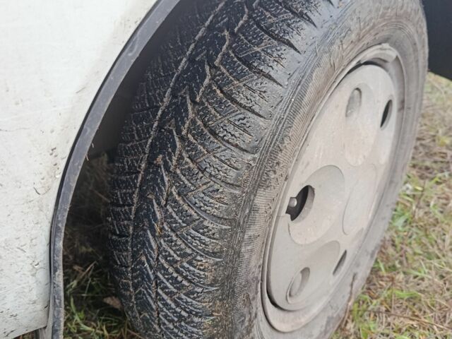 Белый ЗАЗ Нова, объемом двигателя 1.1 л и пробегом 130 тыс. км за 990 $, фото 4 на Automoto.ua