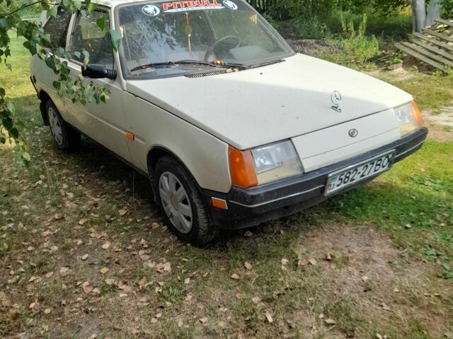 Бежевый ЗАЗ Нова, объемом двигателя 1.2 л и пробегом 200 тыс. км за 800 $, фото 1 на Automoto.ua