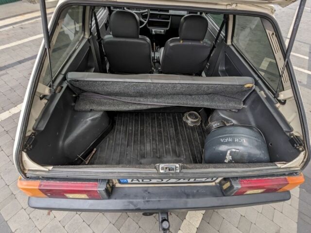 Бежевий ЗАЗ Нова, об'ємом двигуна 1.2 л та пробігом 68 тис. км за 1500 $, фото 6 на Automoto.ua