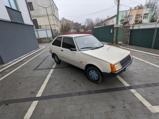 Бежевий ЗАЗ Нова, об'ємом двигуна 1.2 л та пробігом 68 тис. км за 1500 $, фото 1 на Automoto.ua