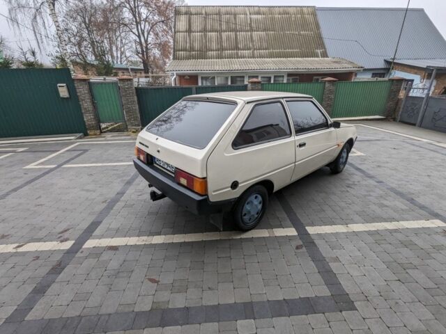 Бежевий ЗАЗ Нова, об'ємом двигуна 1.2 л та пробігом 68 тис. км за 1500 $, фото 4 на Automoto.ua