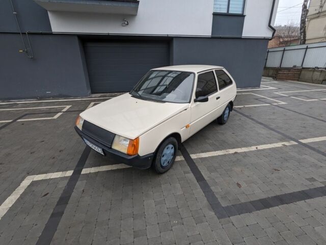 Бежевий ЗАЗ Нова, об'ємом двигуна 1.2 л та пробігом 68 тис. км за 1500 $, фото 2 на Automoto.ua