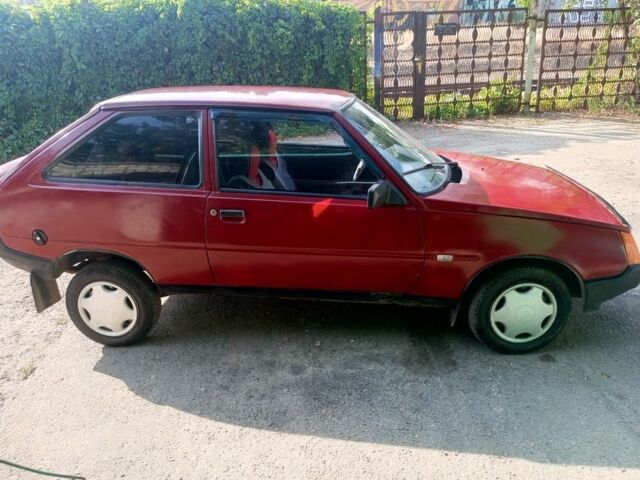 Красный ЗАЗ Нова, объемом двигателя 1 л и пробегом 165 тыс. км за 500 $, фото 1 на Automoto.ua