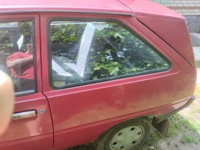 Красный ЗАЗ Нова, объемом двигателя 1.1 л и пробегом 158 тыс. км за 800 $, фото 9 на Automoto.ua