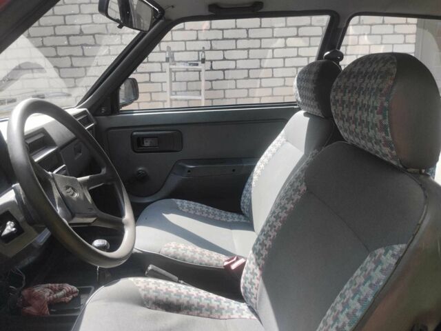 Красный ЗАЗ Нова, объемом двигателя 1.1 л и пробегом 158 тыс. км за 800 $, фото 3 на Automoto.ua