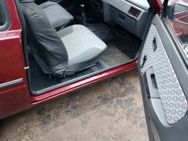 ЗАЗ Нова 2003 в Сумах на Automoto.ua Красный ЗАЗ Нова, объемом двигателя 0 л и пробегом 120 тыс. км за 1250 $, фото 4 на Automoto.ua