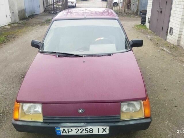 Красный ЗАЗ Нова, объемом двигателя 1.2 л и пробегом 250 тыс. км за 639 $, фото 1 на Automoto.ua