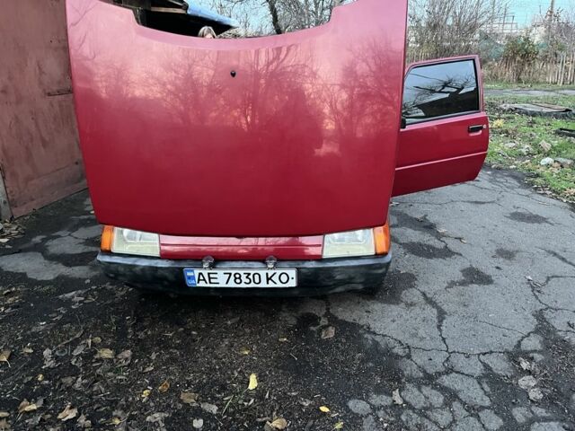 Красный ЗАЗ Нова, объемом двигателя 1.2 л и пробегом 92 тыс. км за 1100 $, фото 5 на Automoto.ua