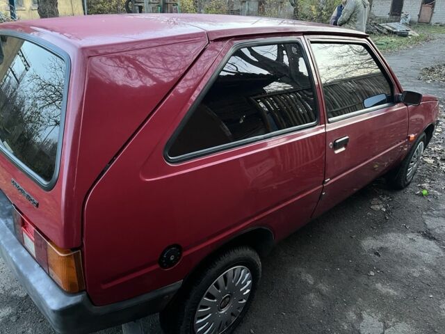 Красный ЗАЗ Нова, объемом двигателя 1.2 л и пробегом 92 тыс. км за 1100 $, фото 6 на Automoto.ua