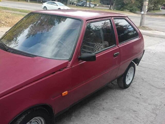 Червоний ЗАЗ Нова, об'ємом двигуна 2.45 л та пробігом 70 тис. км за 400 $, фото 3 на Automoto.ua