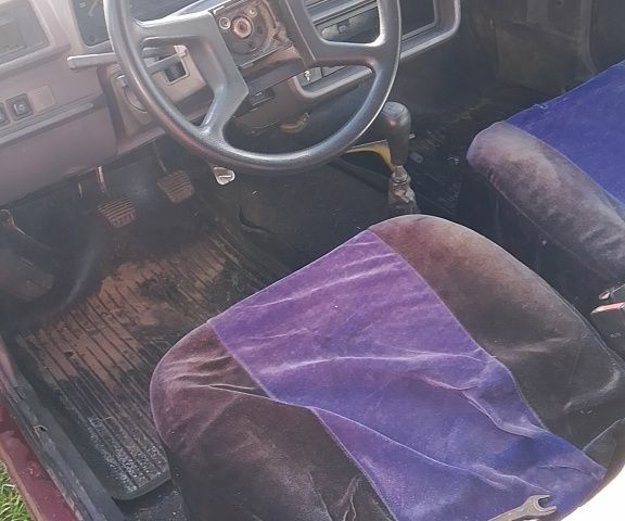 Красный ЗАЗ Нова, объемом двигателя 1.2 л и пробегом 73 тыс. км за 850 $, фото 3 на Automoto.ua