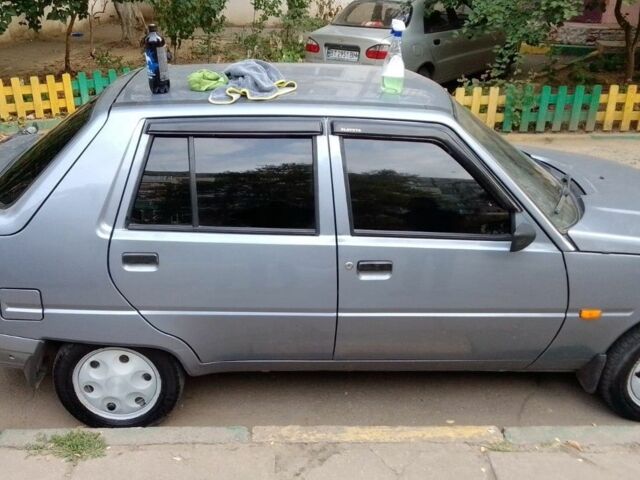 Серый ЗАЗ Нова, объемом двигателя 1.2 л и пробегом 70 тыс. км за 1999 $, фото 2 на Automoto.ua