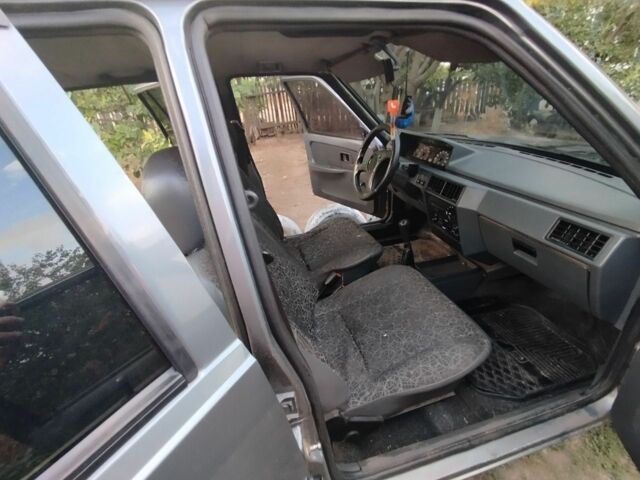 Серый ЗАЗ Нова, объемом двигателя 1.3 л и пробегом 130 тыс. км за 1500 $, фото 7 на Automoto.ua