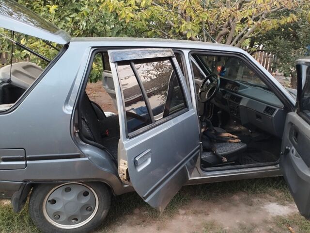 Серый ЗАЗ Нова, объемом двигателя 1.3 л и пробегом 130 тыс. км за 1500 $, фото 5 на Automoto.ua