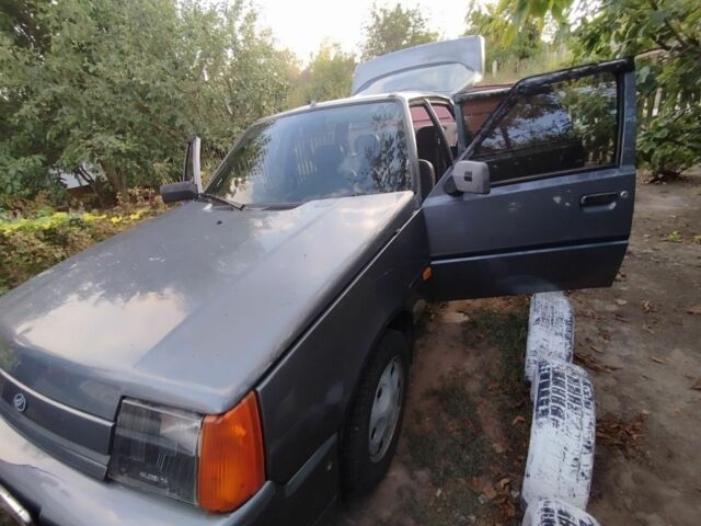 Серый ЗАЗ Нова, объемом двигателя 1.3 л и пробегом 130 тыс. км за 1500 $, фото 3 на Automoto.ua