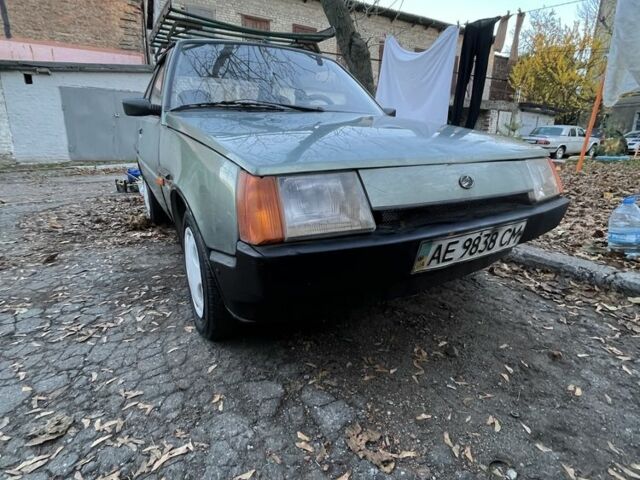 Зеленый ЗАЗ Нова, объемом двигателя 1.2 л и пробегом 210 тыс. км за 764 $, фото 2 на Automoto.ua