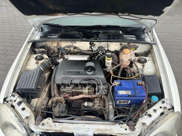 Білий ЗАЗ Sens, об'ємом двигуна 1.3 л та пробігом 290 тис. км за 1500 $, фото 12 на Automoto.ua