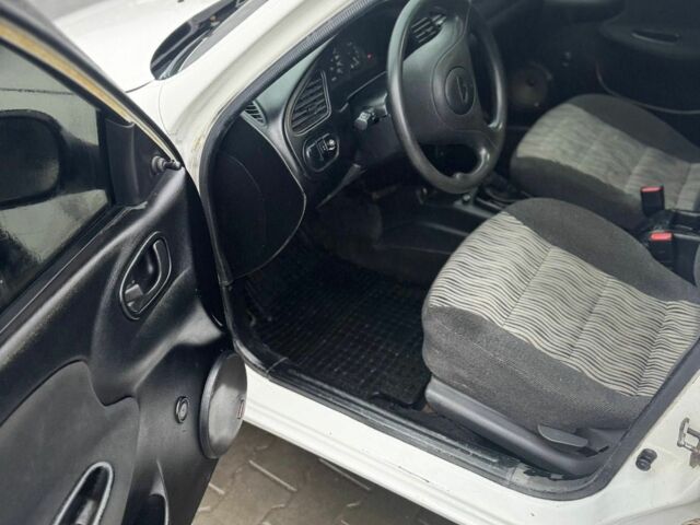 Білий ЗАЗ Sens, об'ємом двигуна 1.3 л та пробігом 290 тис. км за 1500 $, фото 10 на Automoto.ua