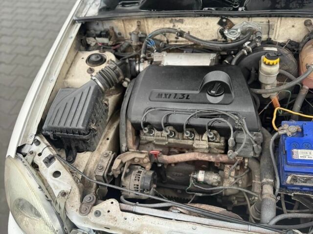 Білий ЗАЗ Sens, об'ємом двигуна 1.3 л та пробігом 290 тис. км за 1500 $, фото 13 на Automoto.ua