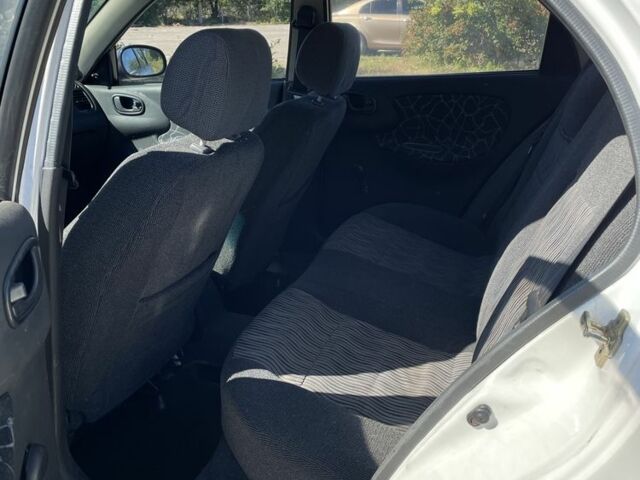 Белый ЗАЗ Сенс, объемом двигателя 1.3 л и пробегом 100 тыс. км за 1750 $, фото 7 на Automoto.ua