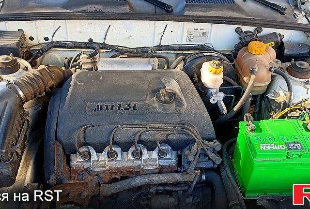 Білий ЗАЗ Sens, об'ємом двигуна 1.3 л та пробігом 92 тис. км за 2500 $, фото 6 на Automoto.ua