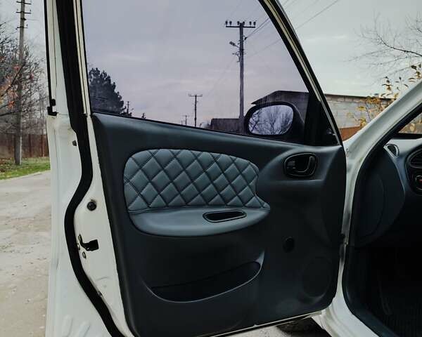 Белый ЗАЗ Сенс, объемом двигателя 1.3 л и пробегом 187 тыс. км за 1699 $, фото 12 на Automoto.ua