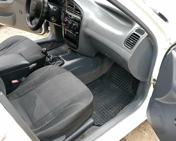 Белый ЗАЗ Сенс, объемом двигателя 1.3 л и пробегом 89 тыс. км за 1699 $, фото 21 на Automoto.ua