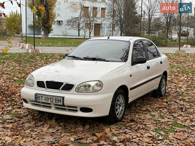 Белый ЗАЗ Сенс, объемом двигателя 1.3 л и пробегом 160 тыс. км за 2000 $, фото 1 на Automoto.ua