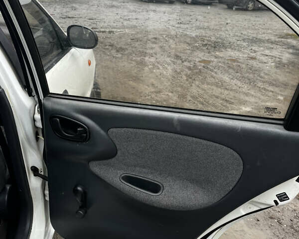 Белый ЗАЗ Сенс, объемом двигателя 1.3 л и пробегом 145 тыс. км за 1600 $, фото 12 на Automoto.ua