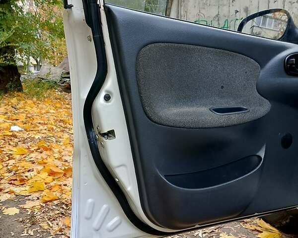 ЗАЗ Sens 2007 у Дніпро (Дніпропетровську) на Automoto.ua Білий ЗАЗ Sens, об'ємом двигуна 1.3 л та пробігом 78 тис. км за 1899 $, фото 12 на Automoto.ua