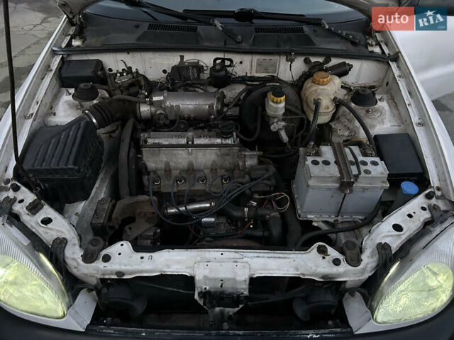 Білий ЗАЗ Sens, об'ємом двигуна 1.3 л та пробігом 168 тис. км за 1480 $, фото 5 на Automoto.ua