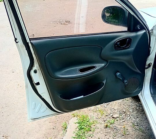 Белый ЗАЗ Сенс, объемом двигателя 1.3 л и пробегом 257 тыс. км за 1560 $, фото 5 на Automoto.ua