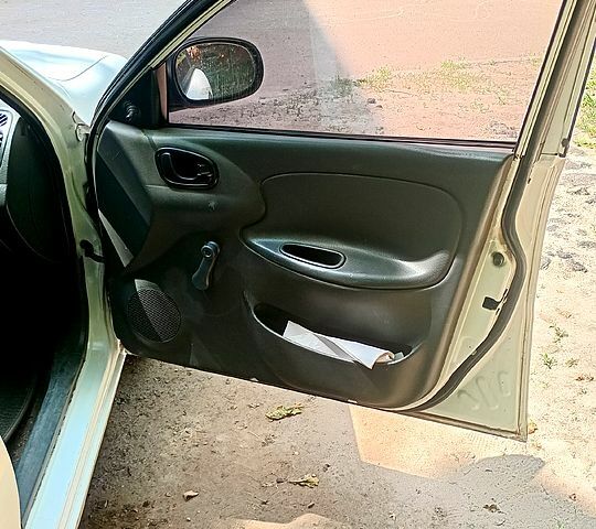 Белый ЗАЗ Сенс, объемом двигателя 1.3 л и пробегом 257 тыс. км за 1560 $, фото 6 на Automoto.ua