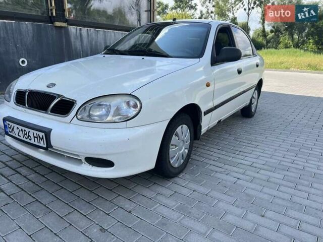 Белый ЗАЗ Сенс, объемом двигателя 1.3 л и пробегом 280 тыс. км за 1100 $, фото 1 на Automoto.ua